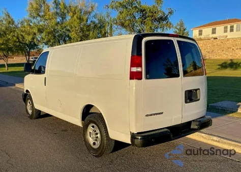 2020 Chevrolet Express G2500 из США, поврежденный, VIN 1GCWGAFG4L1252879